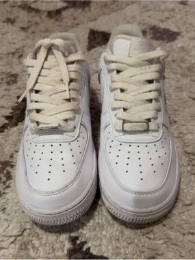 Nike White Kids Leather Sneakers with Cream Laces